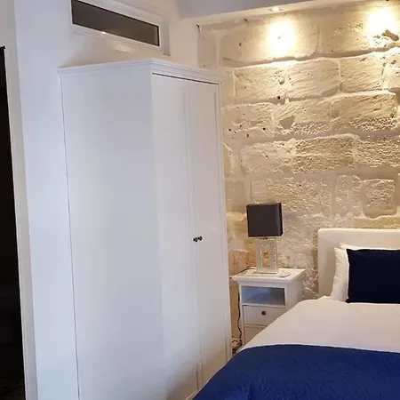 Nicely Furnished Studio Apt In Floriana